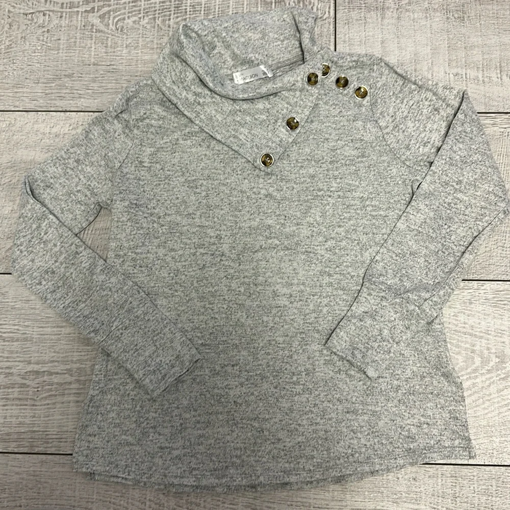 89th + Madison Gray Soft Light Weight Sweater - Picture 5 of 10